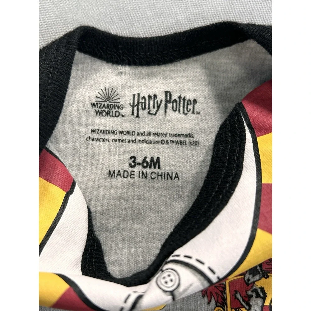 Harry Potter One‎ Piece Baby Size 3-6 Month Two Pieces